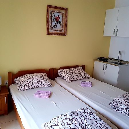 Guesthouse Sun Hostel Budva Exteriör bild