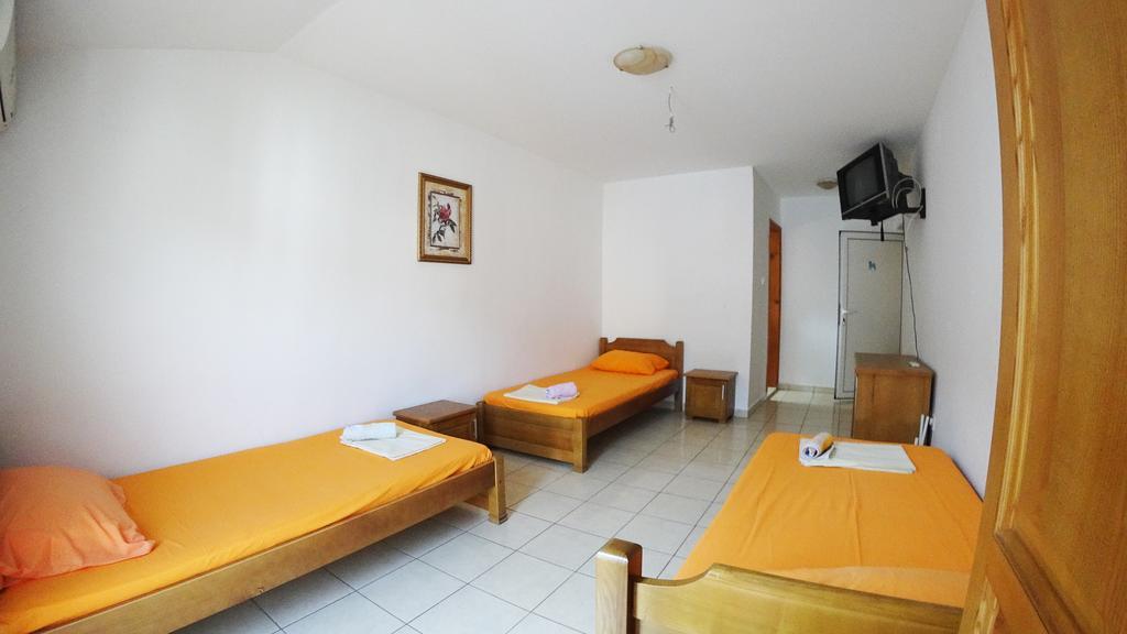 Guesthouse Sun Hostel Budva Exteriör bild