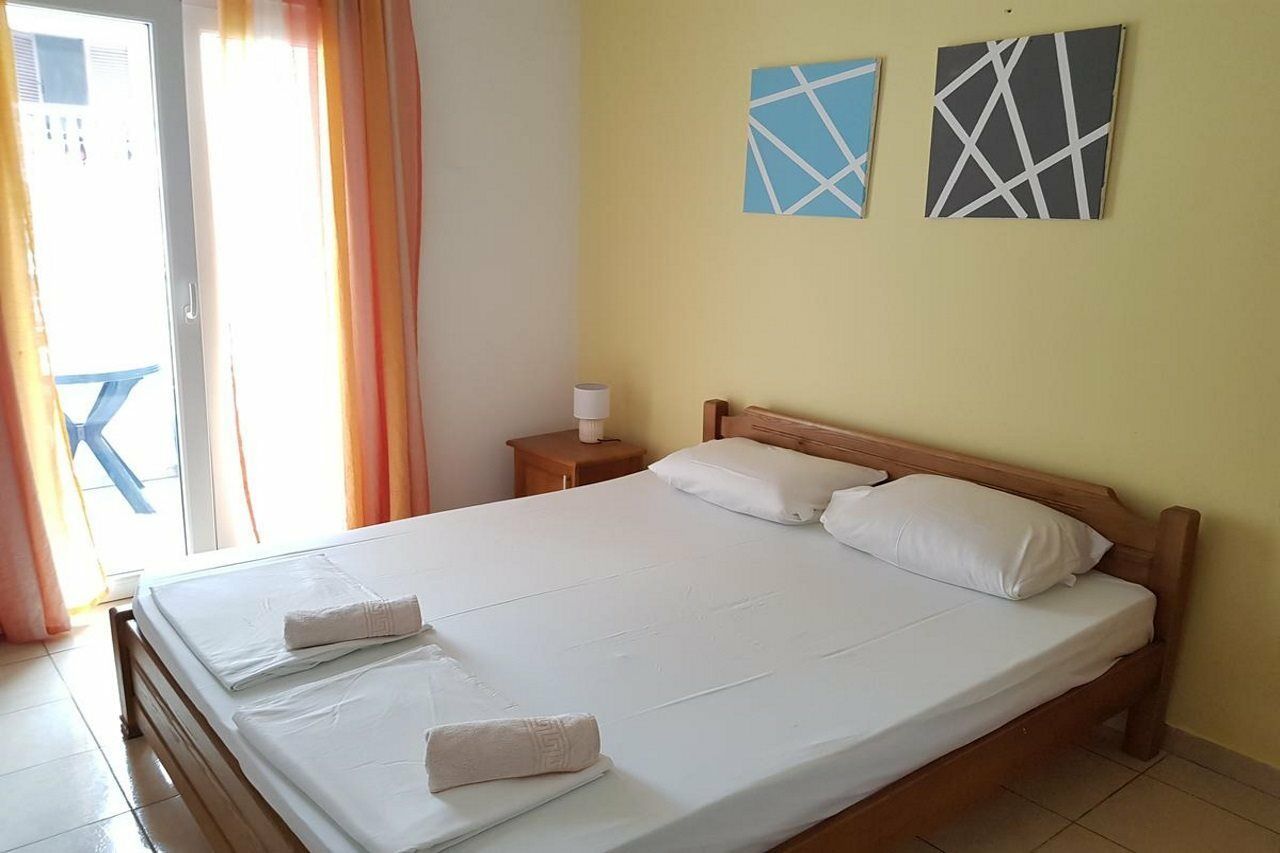 Guesthouse Sun Hostel Budva Exteriör bild