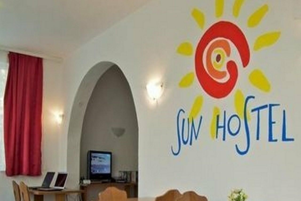 Guesthouse Sun Hostel Budva Exteriör bild